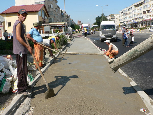 4 lucrai trotuar str. Armatei11.jpg